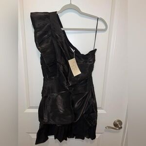 Elegant Black One-Shoulder Mini Dress